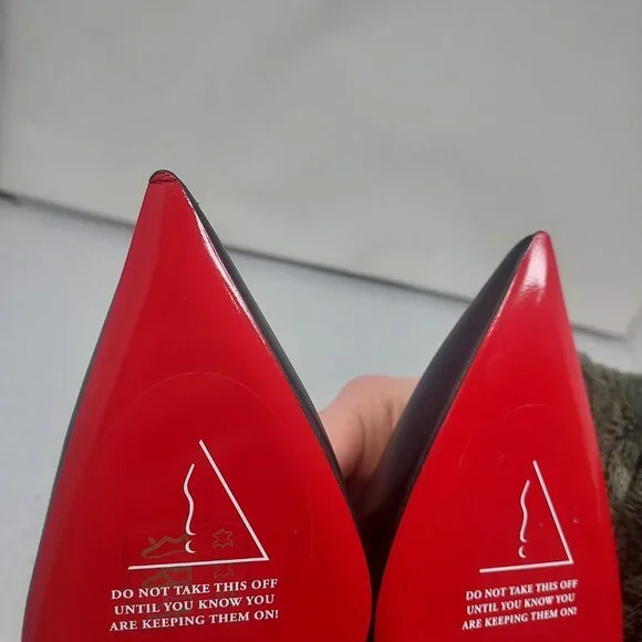 Christian Louboutin Black Strappy Condora Leather Pump - Picture 9 of 11